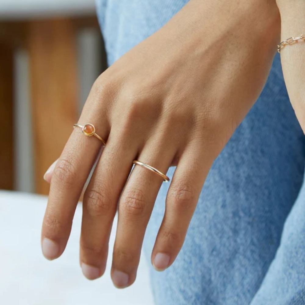 ✨Price Drop! Helen Ficalora Plain Band Round 2mm Ring sz 6 - Great Condition! ✨